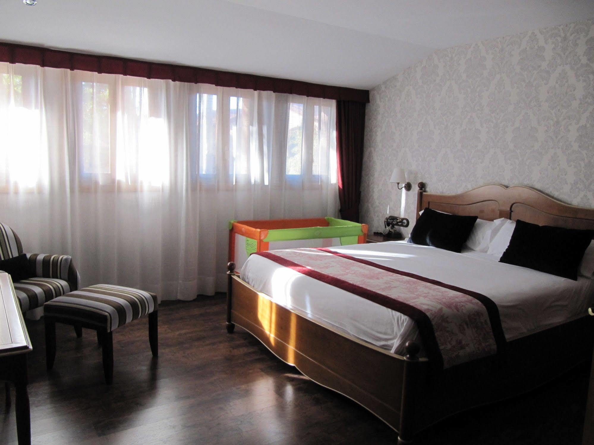 Husa Sant Bernat Montseny Ngoại thất bức ảnh