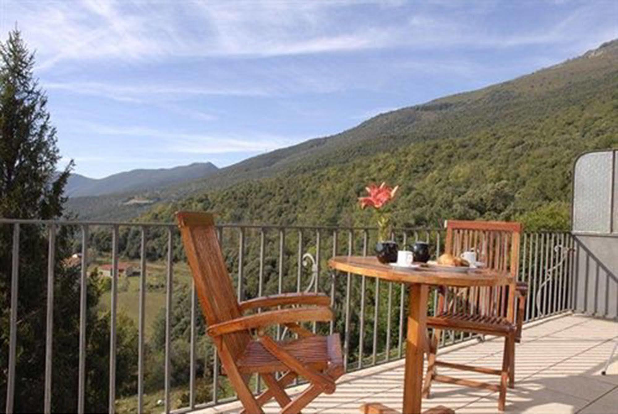 Husa Sant Bernat Montseny Ngoại thất bức ảnh